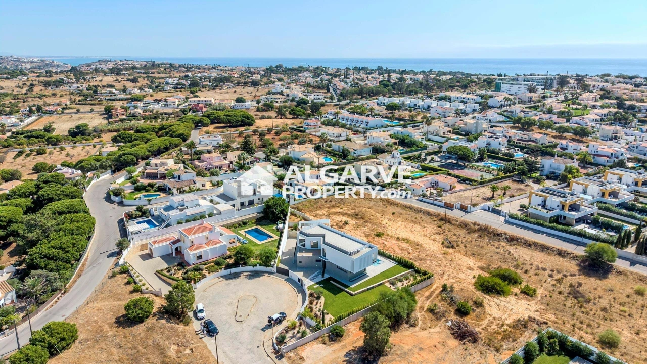 Moradia T4 para Venda em Albufeira e Olhos de Água Foto 62