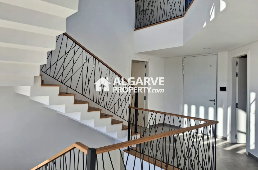 Moradia T4 para Venda em Albufeira e Olhos de Água Foto 16