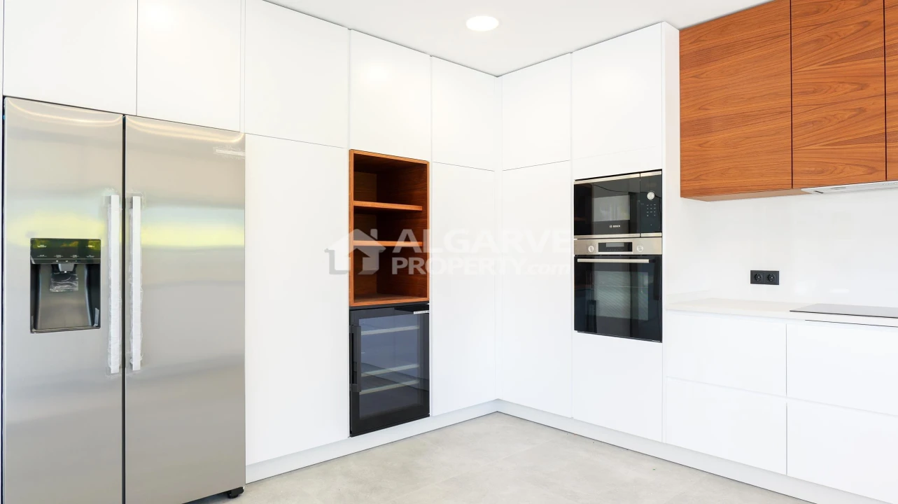 Moradia T4 para Venda em Albufeira e Olhos de Água Foto 16