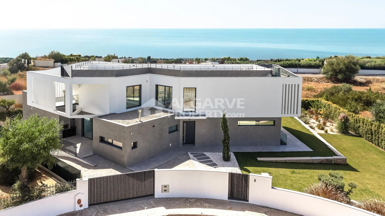 Moradia T4 para Venda em Albufeira e Olhos de Água Foto 8