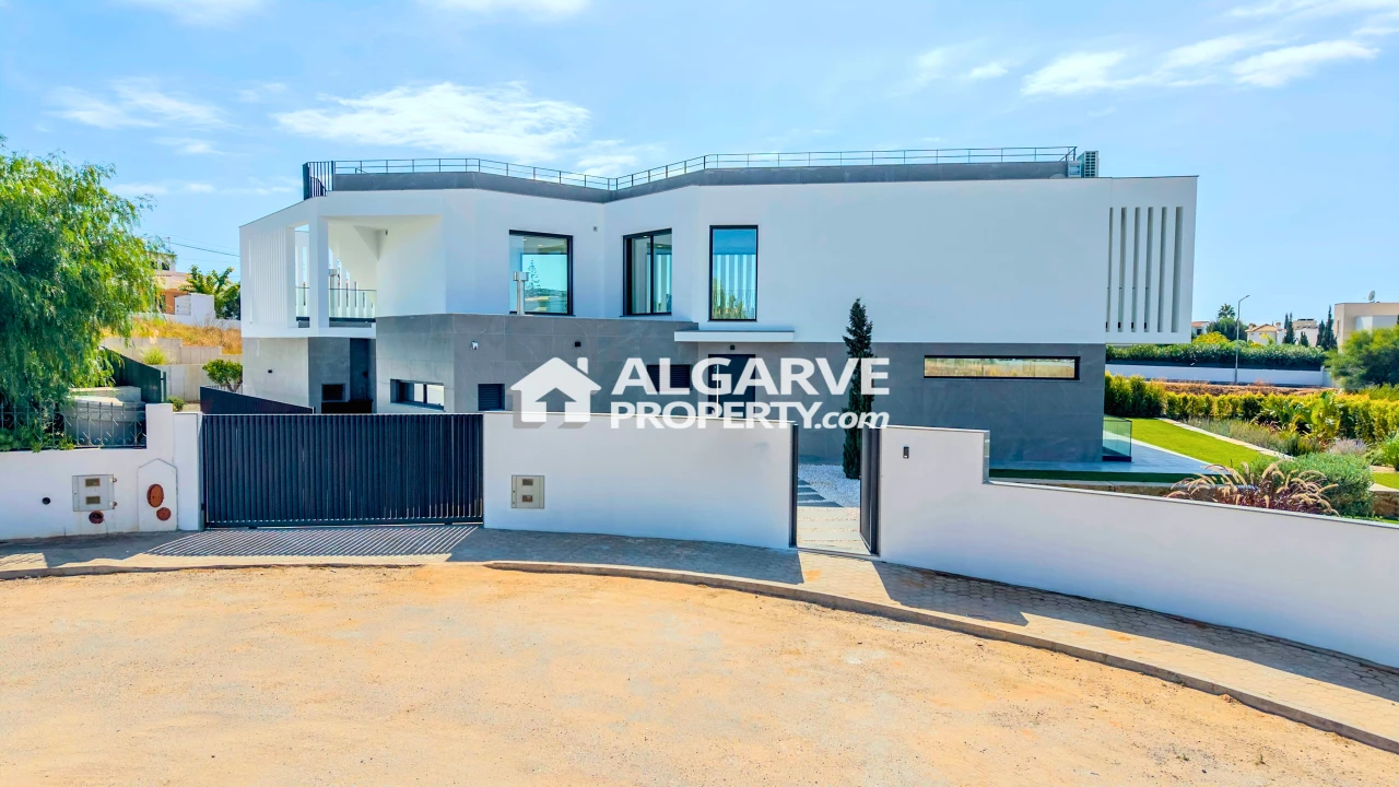 Moradia T4 para Venda em Albufeira e Olhos de Água Foto 47