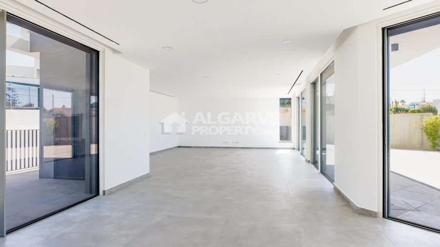 Moradia T4 para Venda em Albufeira e Olhos de Água Foto 14