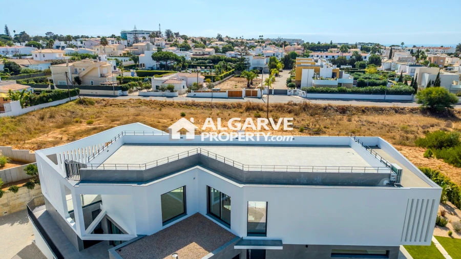 Moradia T4 para Venda em Albufeira e Olhos de Água Foto 52