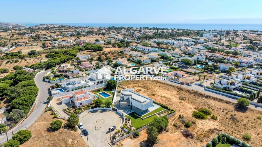 Moradia T4 para Venda em Albufeira e Olhos de Água Foto 62