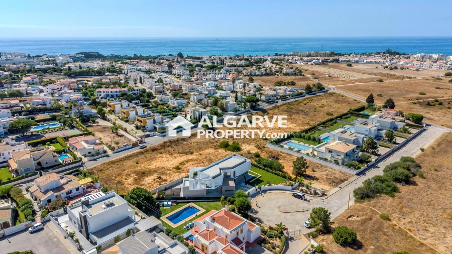 Moradia T4 para Venda em Albufeira e Olhos de Água Foto 61