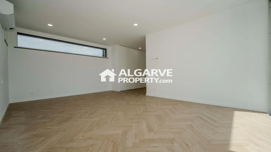 Moradia T4 para Venda em Albufeira e Olhos de Água Foto 13