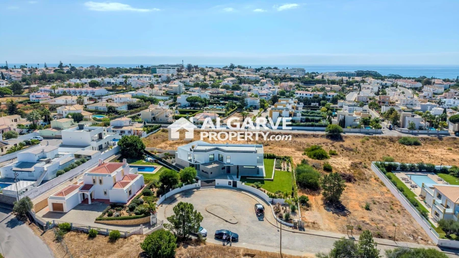 Moradia T4 para Venda em Albufeira e Olhos de Água Foto 63