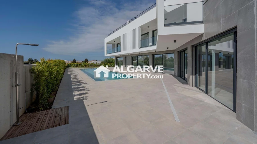 Moradia T4 para Venda em Albufeira e Olhos de Água Foto 7