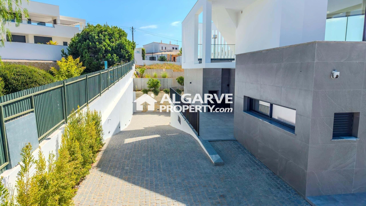 Moradia T4 para Venda em Albufeira e Olhos de Água Foto 58