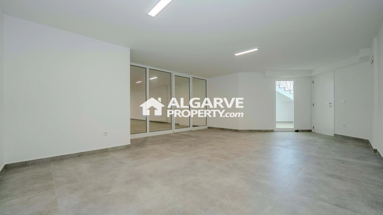 Moradia T4 para Venda em Albufeira e Olhos de Água Foto 38