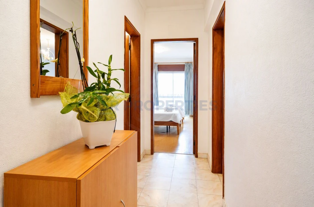 Apartamento T2 para Venda em Quarteira Foto 11