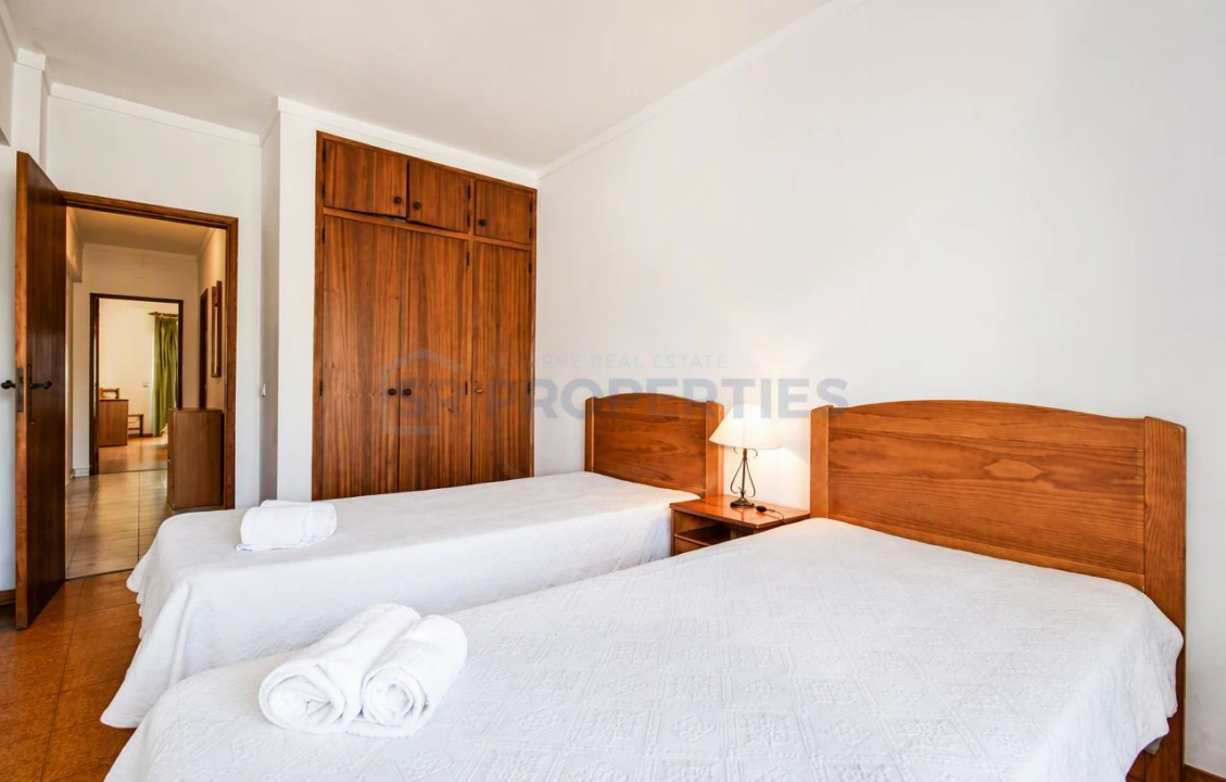 Apartamento T2 para Venda em Quarteira Foto 13