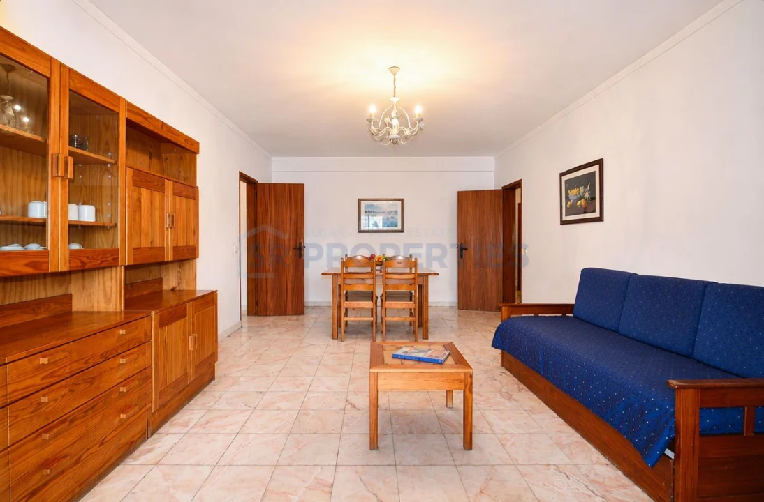 Apartamento T2 para Venda em Quarteira Foto 4