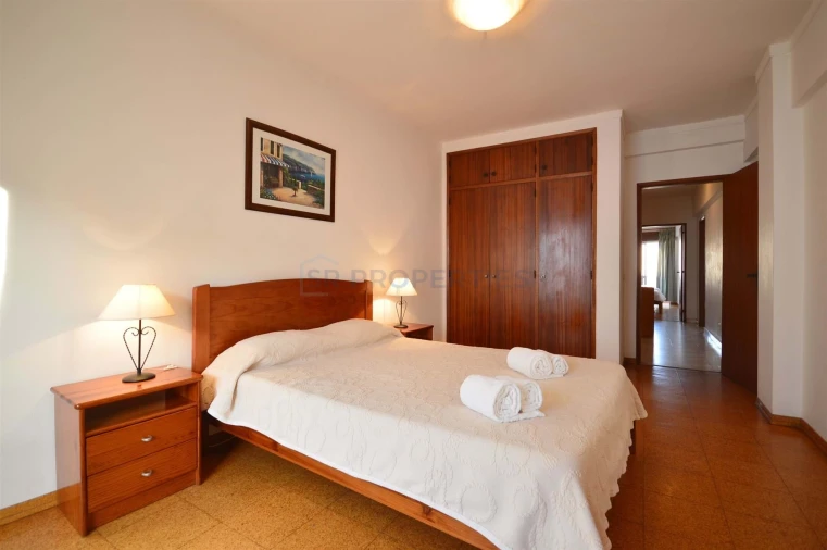 Apartamento T2 para Venda em Quarteira Foto 3
