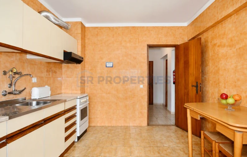 Apartamento T2 para Venda em Quarteira Foto 10