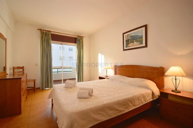 Apartamento T2 para Venda em Quarteira Foto 2