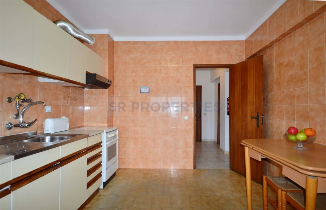 Apartamento T2 para Venda em Quarteira Foto 13