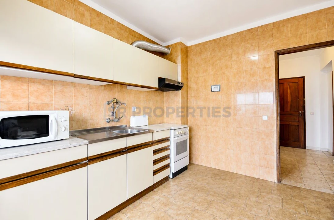 Apartamento T2 para Venda em Quarteira Foto 7