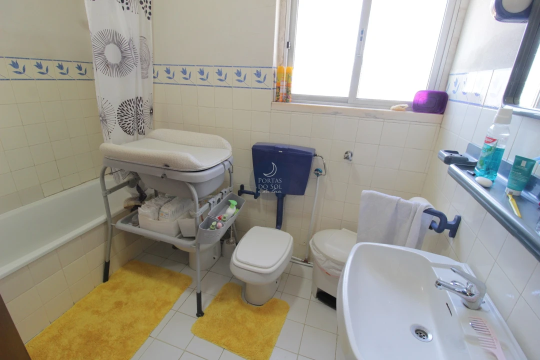 Moradia T6 para Venda em Vale da Pedra Foto 26