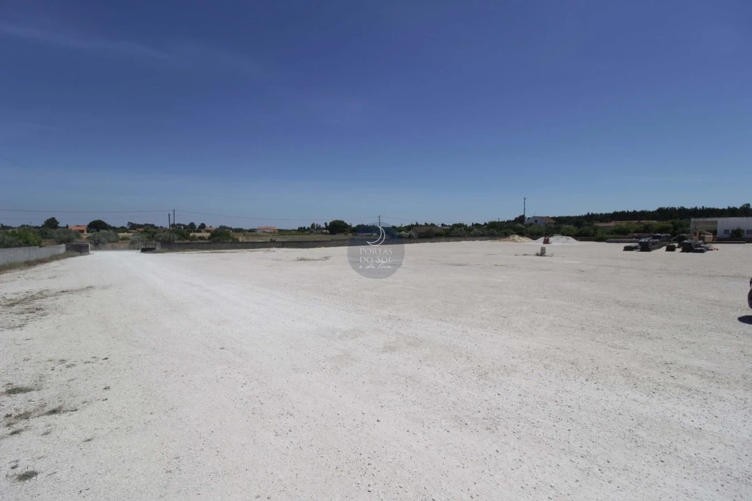 Moradia T6 para Venda em Vale da Pedra Foto 3