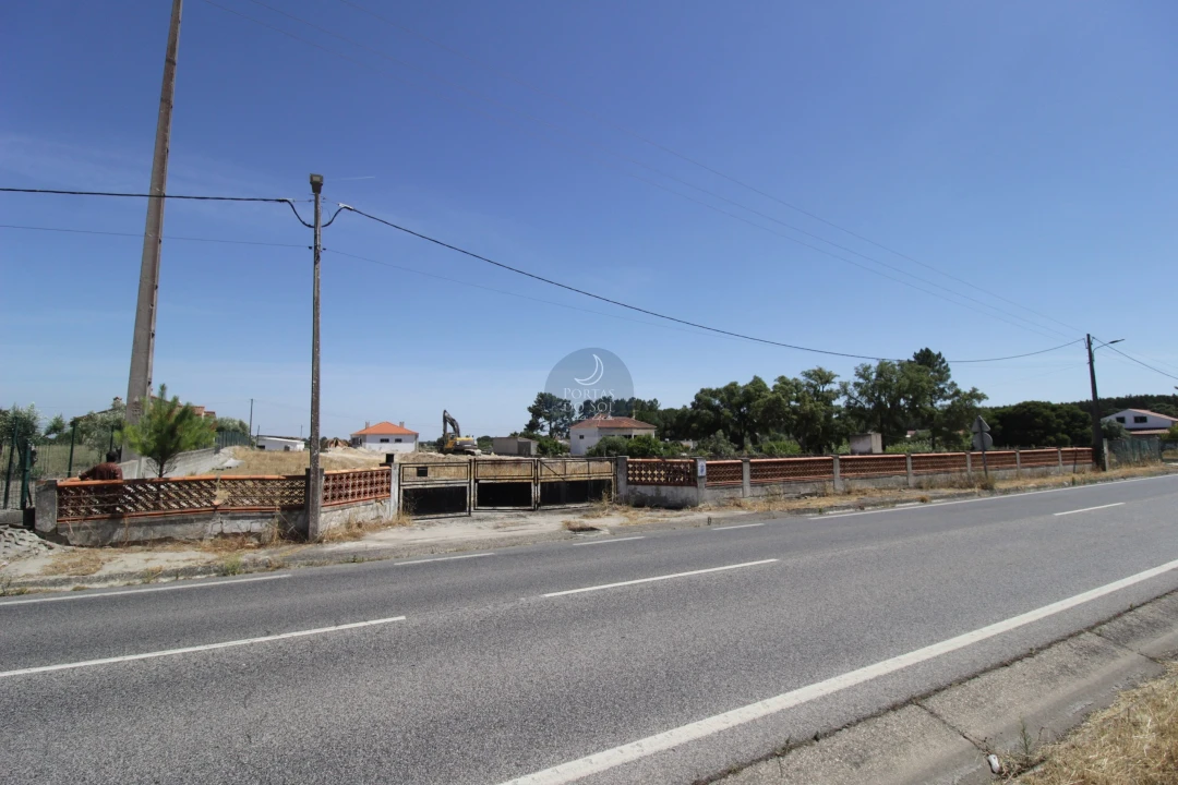 Moradia T6 para Venda em Vale da Pedra Foto 1