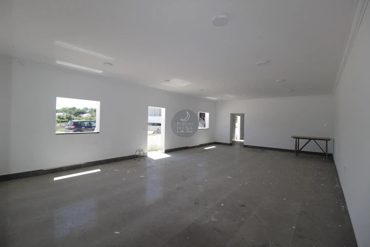 Moradia T6 para Venda em Vale da Pedra Foto 6