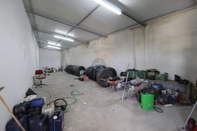 Moradia T6 para Venda em Vale da Pedra Foto 11