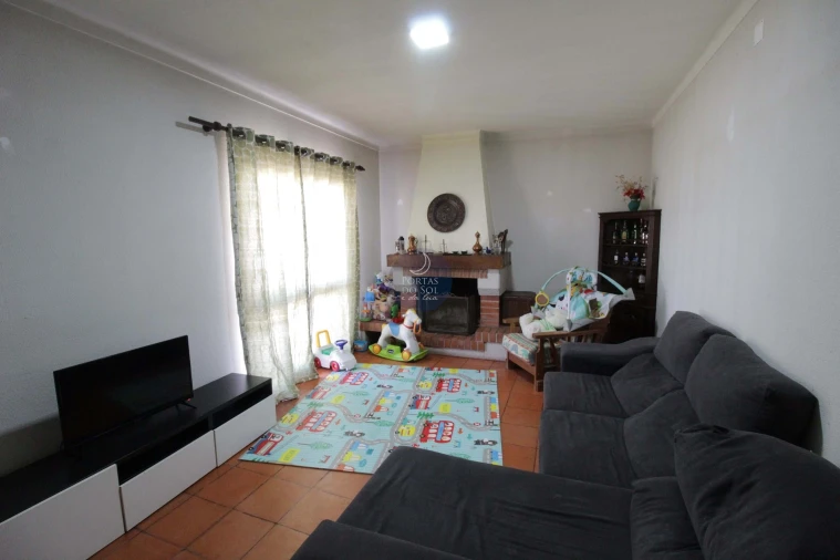 Moradia T6 para Venda em Vale da Pedra Foto 16