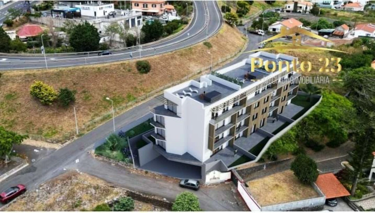 Apartamento T2 para Venda em Caniço Foto 4