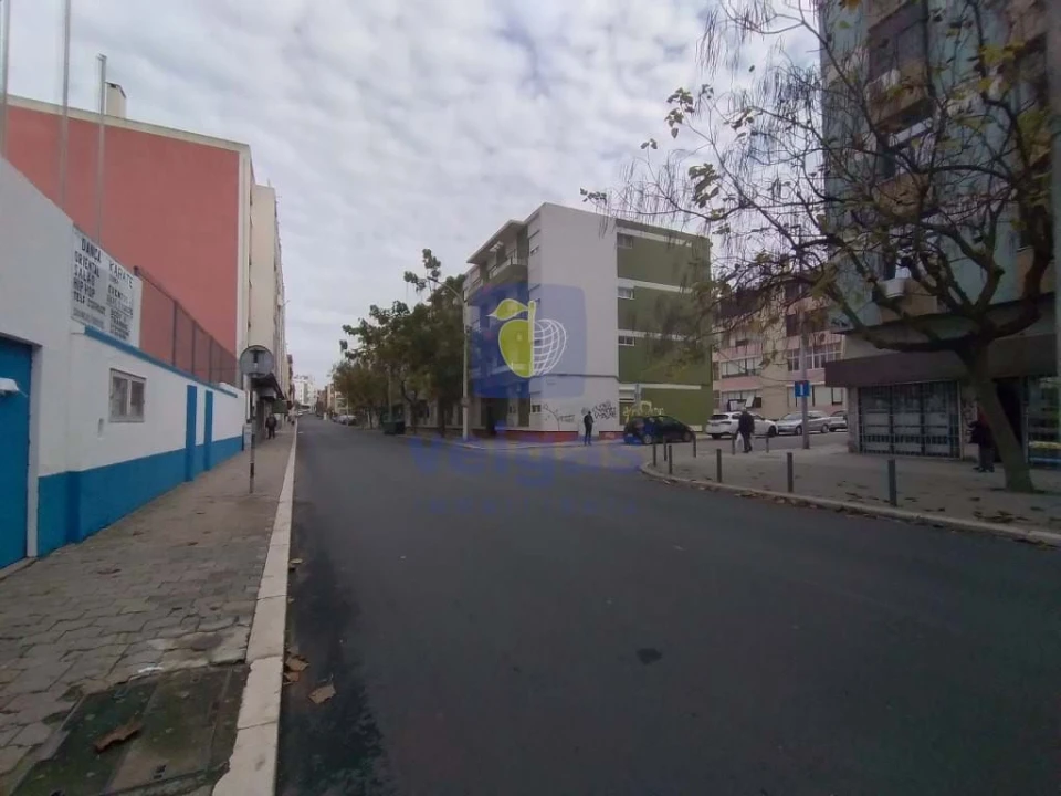 Negócio para Venda em Alto do Seixalinho, Santo André e Verderena Foto 40