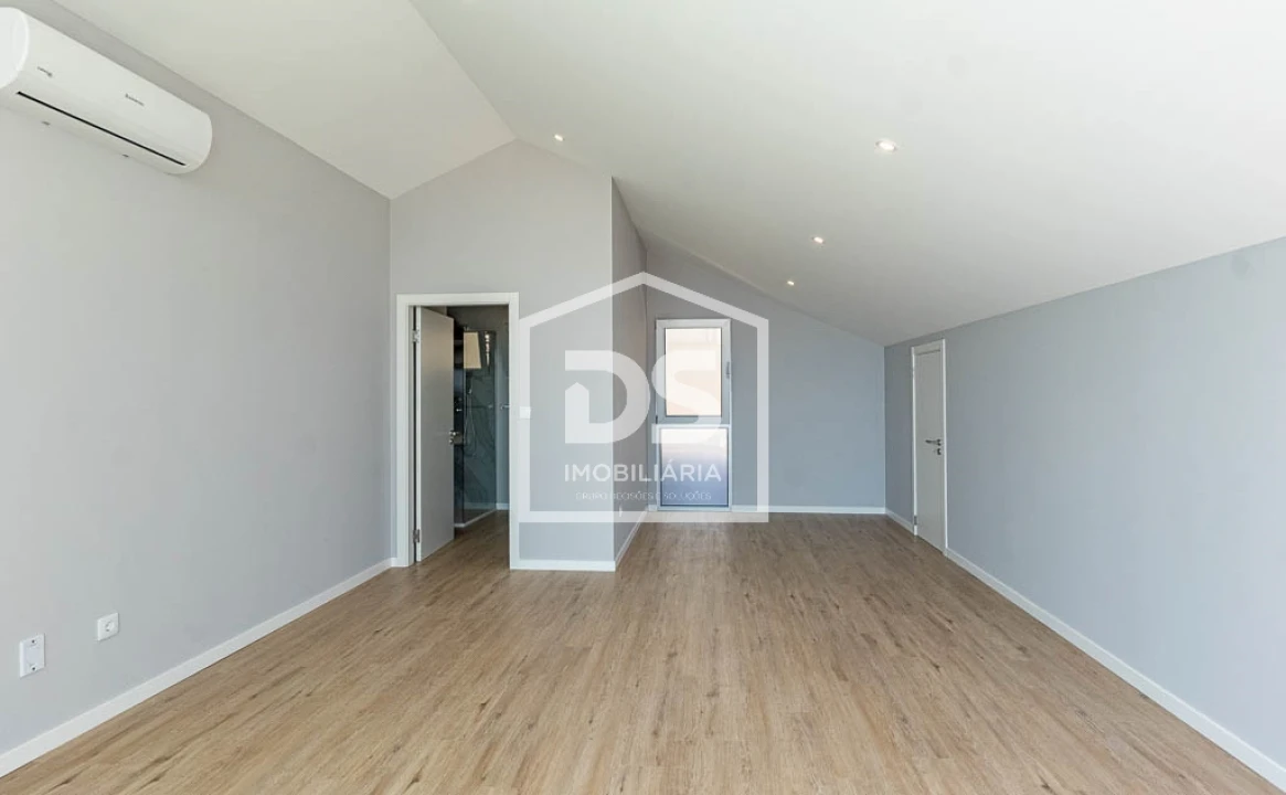 Moradia T4 para Venda em Paul do Mar Foto 23