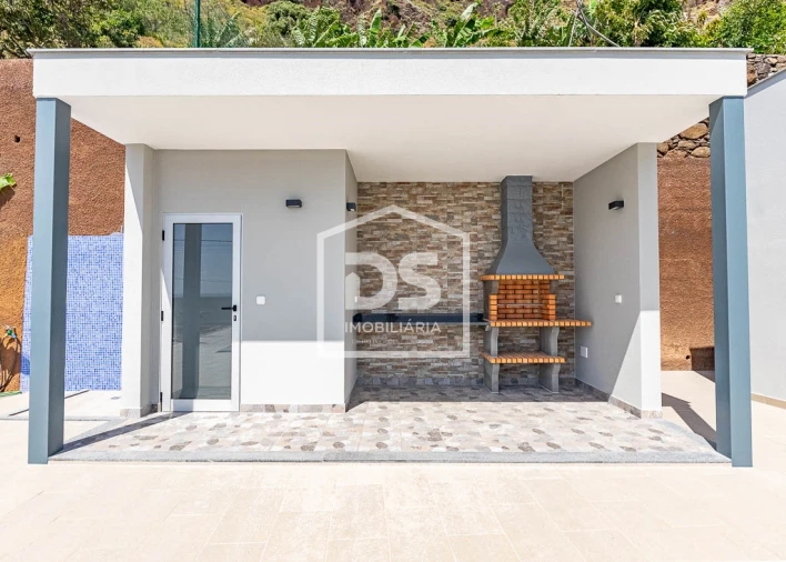 Moradia T4 para Venda em Paul do Mar Foto 34