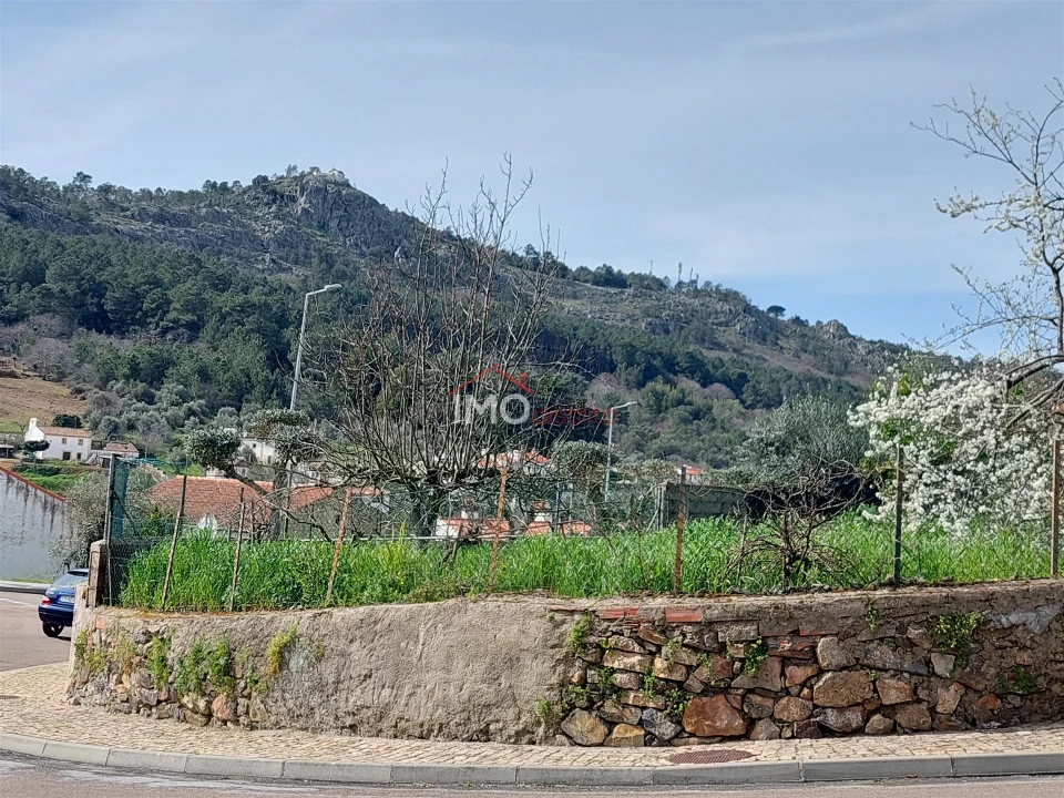 Moradia T0 para Venda em São João Baptista Foto 3