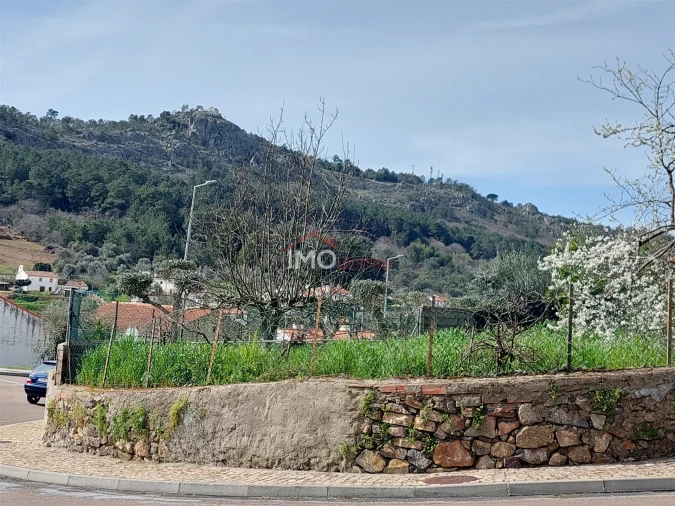 Moradia T0 para Venda em São João Baptista Foto 3
