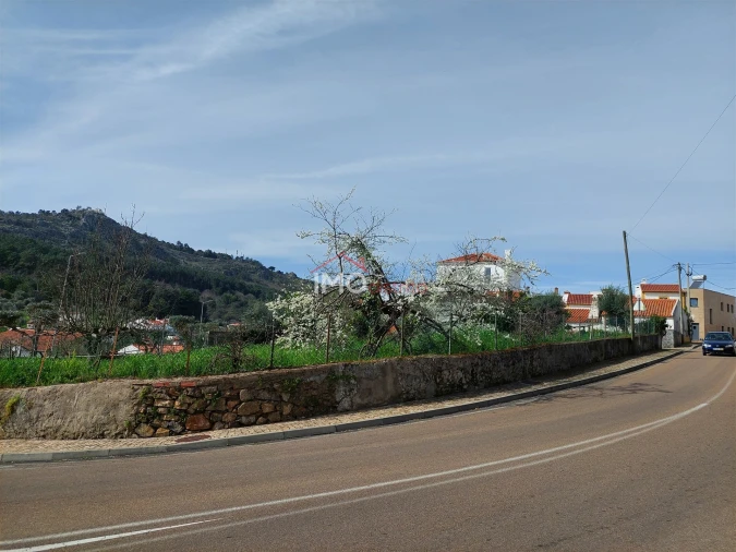 Moradia T0 para Venda em São João Baptista Foto 2