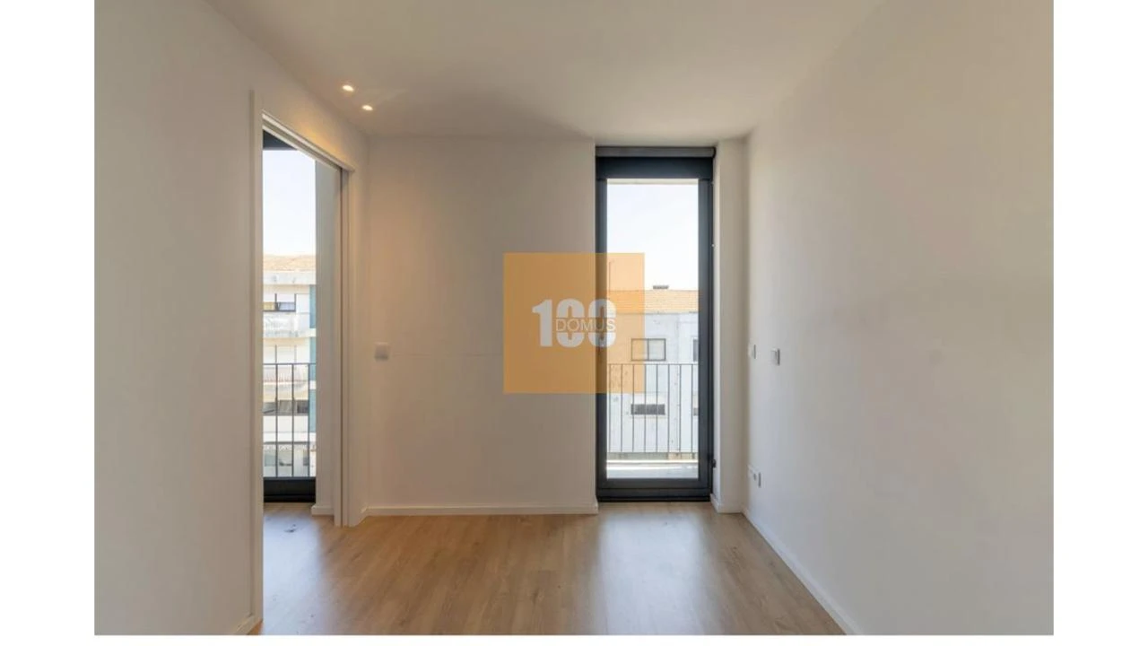 Apartamento T2 para Venda em Bonfim Foto 16