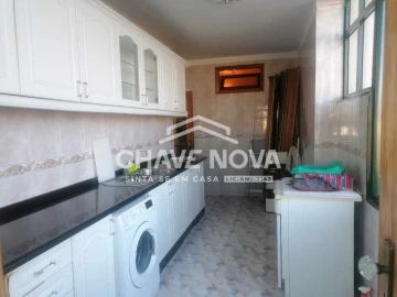 Apartamento T3 para Venda em Campanhã