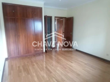Apartamento T3 para Venda em Campanhã