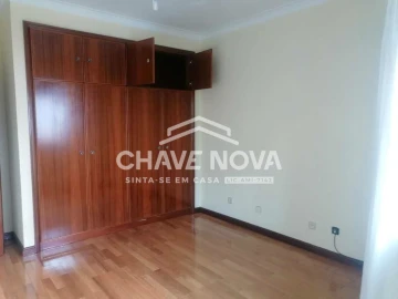 Apartamento T3 para Venda em Campanhã