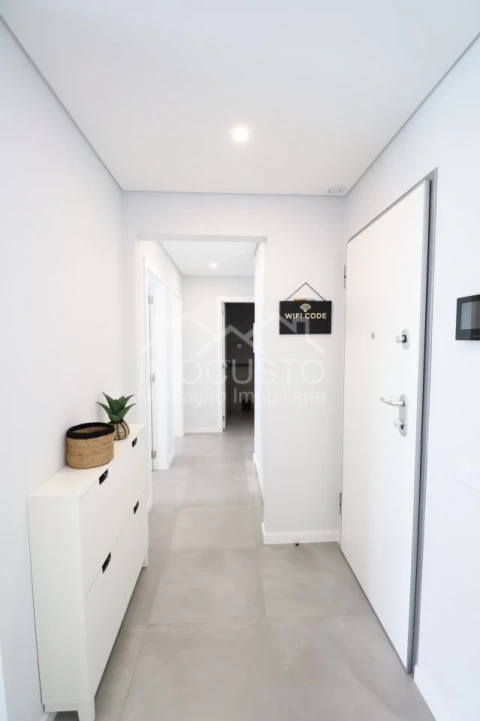 Apartamento T2 para Arrendamento férias em Vila Real de Santo Antonio