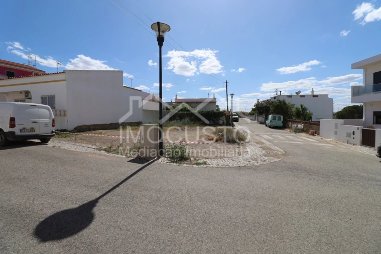 Terreno para Venda em Azinhal Foto 1