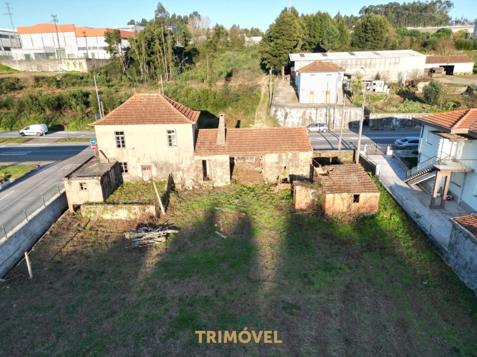 Moradia T2 para Venda em São João da Madeira Foto 1