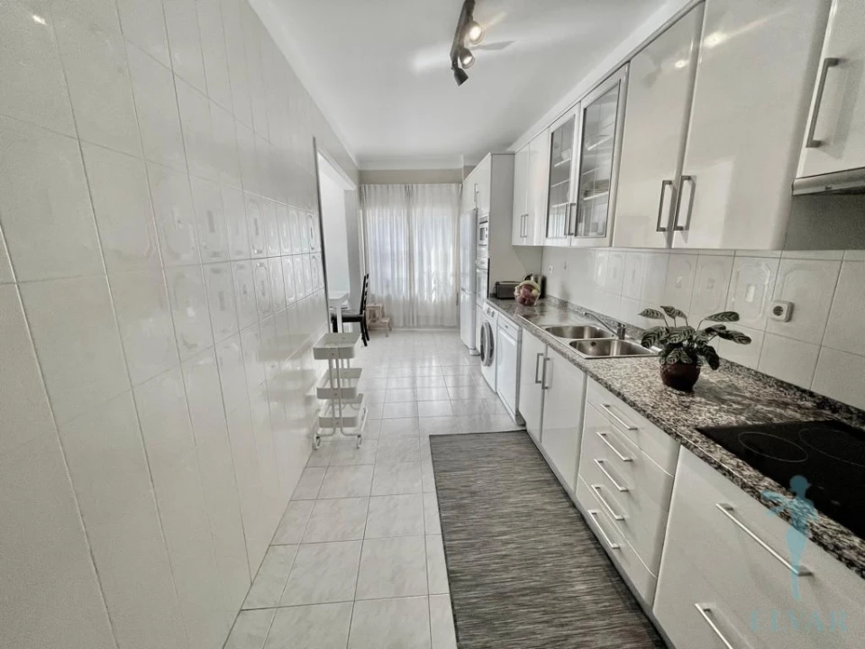 Apartamento T2 para Arrendamento férias em Alvor Foto 17