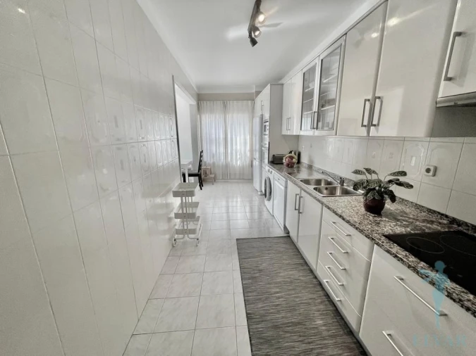 Apartamento T2 para Arrendamento férias em Alvor Foto 17