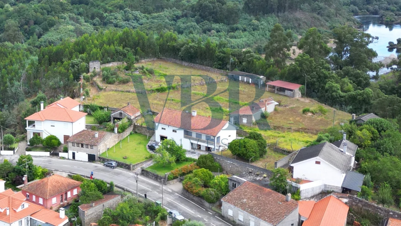 Moradia T5 para Venda em Ceivães e Badim Foto 45