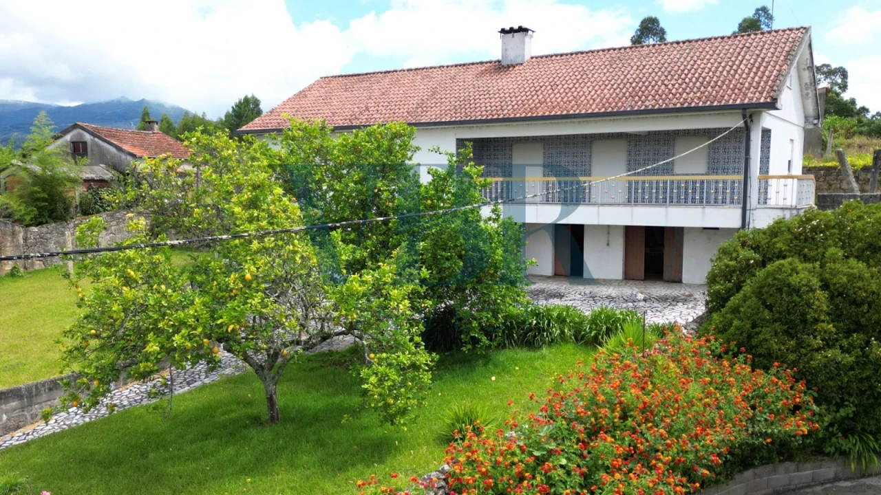 Moradia T5 para Venda em Ceivães e Badim Foto 41