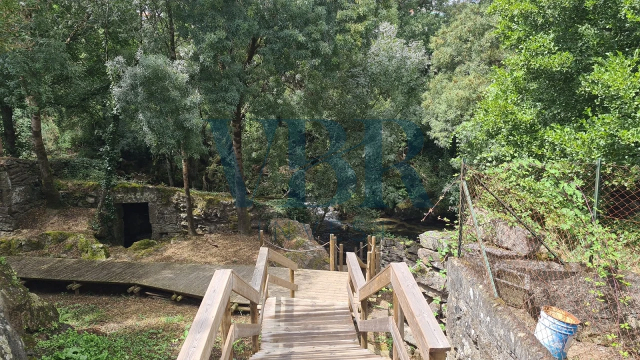 Moradia T5 para Venda em Ceivães e Badim Foto 35