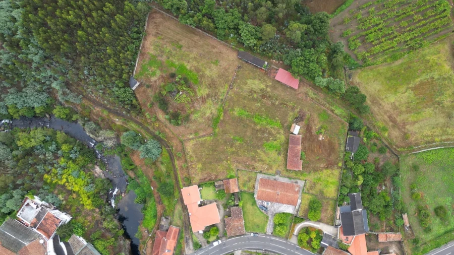 Moradia T5 para Venda em Ceivães e Badim Foto 11