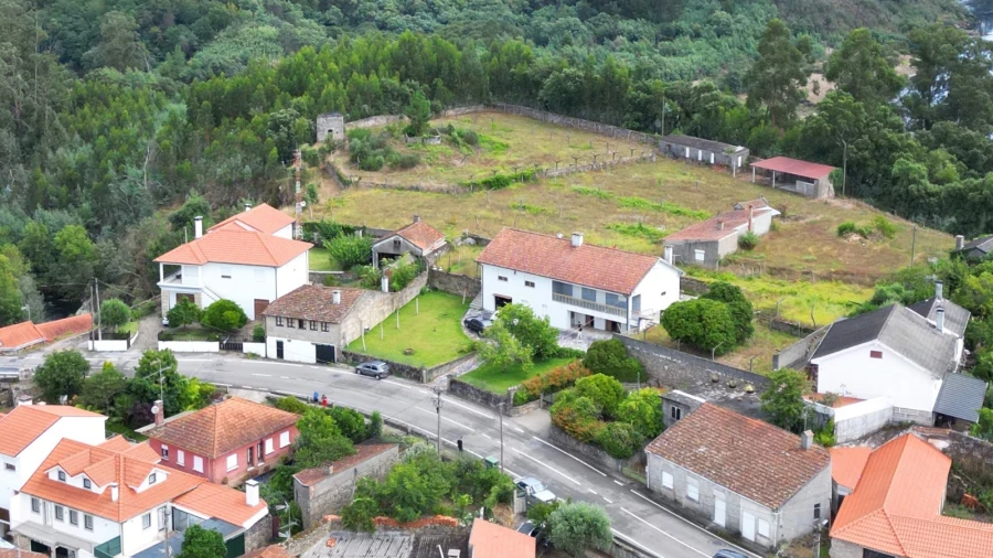 Moradia T5 para Venda em Ceivães e Badim