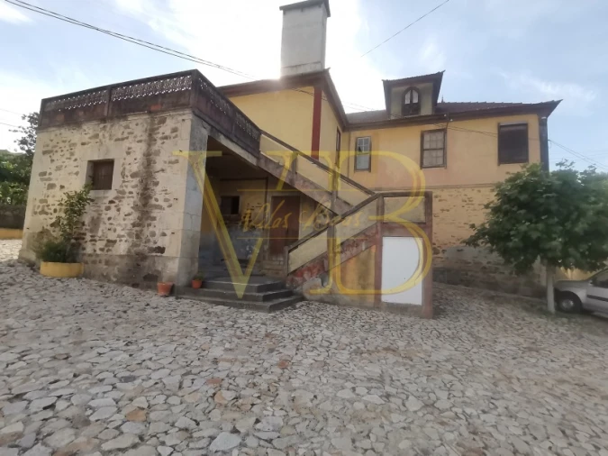 Quinta T6 para Venda em Cambres